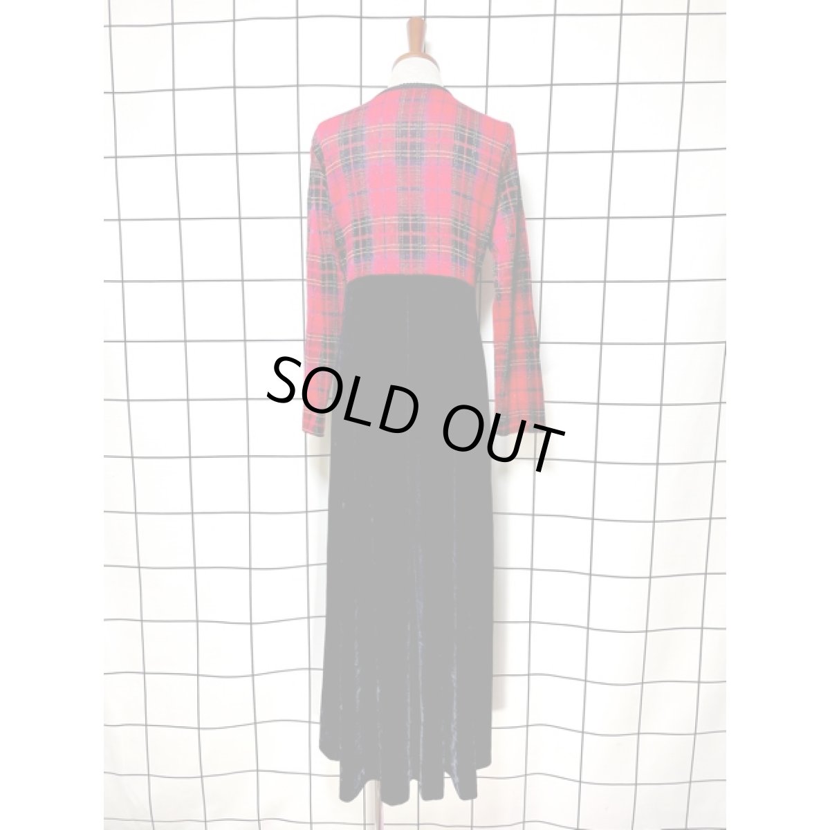 画像2: チェック ニット ベロア切り替え ブレード装飾 高級感 UNIONMADE アメリカ古着 ヴィンテージロングドレス (2)