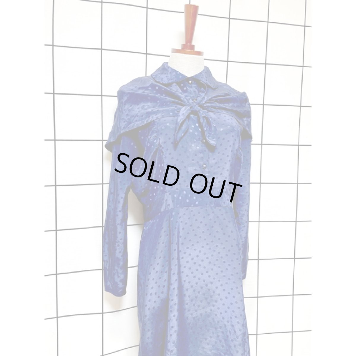 画像4: ★★50％OFF BIGSALE 対象商品★★ ネイビー ドット織り フロントリボン アメリカ古着 ヴィンテージワンピース (4)