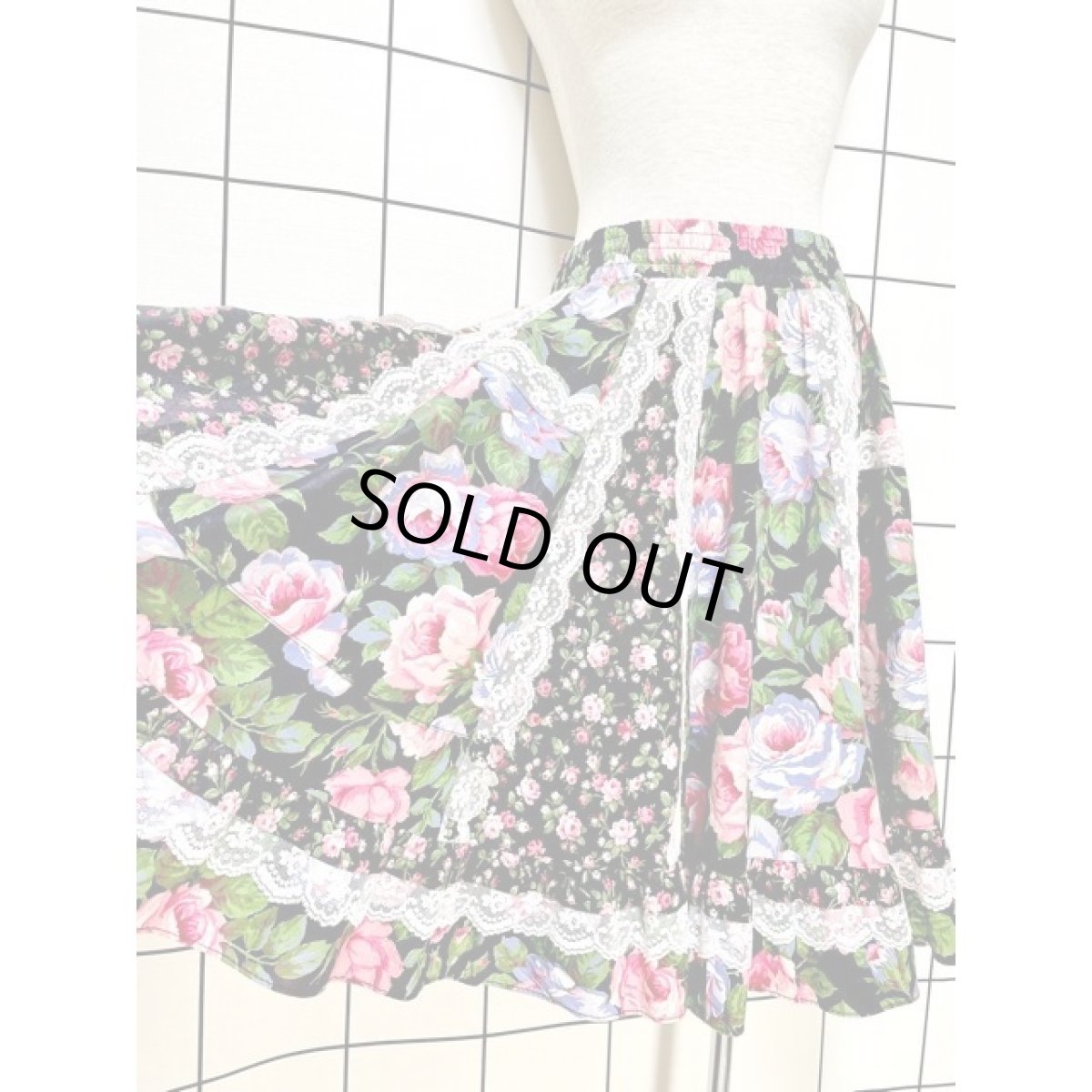 画像4: 花柄切り替えし レース装飾 ウエストゴム ガーリー アメリカ古着 ヴィンテージサーキュラースカート (4)