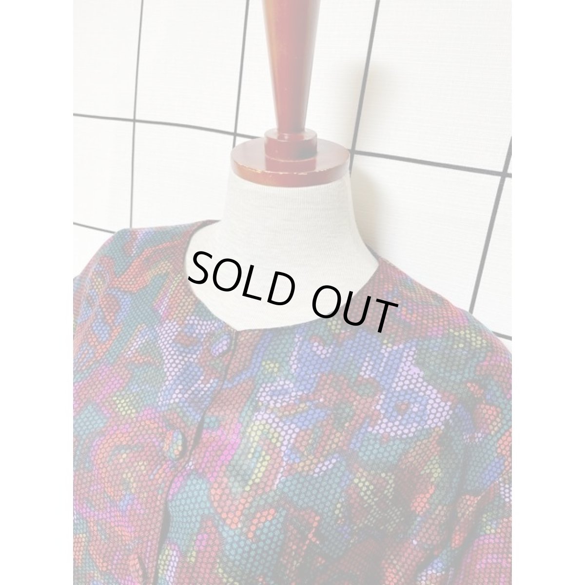 画像4: ショート丈 ノーカラー アート柄 レトロ 古着 ヴィンテージジャケット (4)