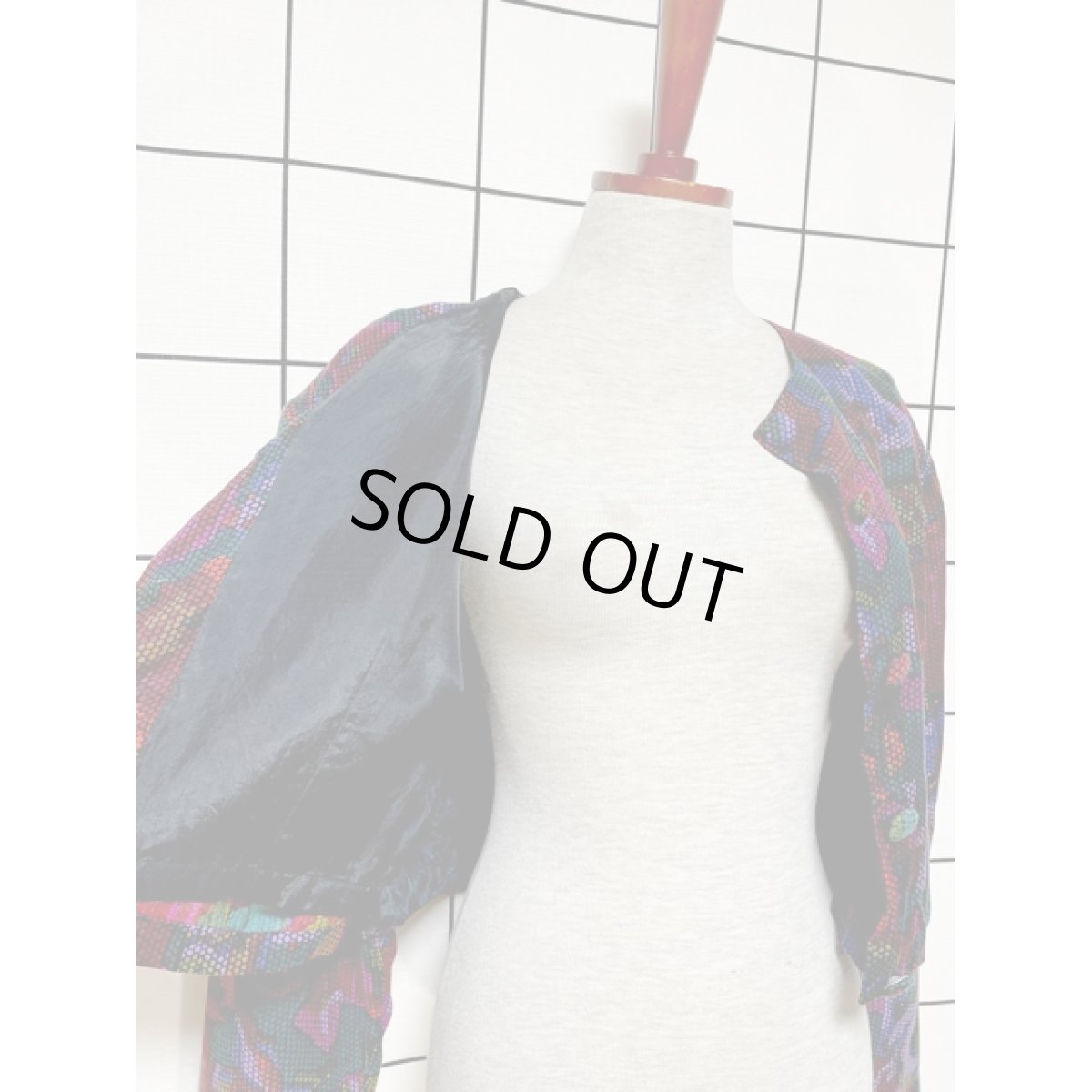 画像8: ショート丈 ノーカラー アート柄 レトロ 古着 ヴィンテージジャケット (8)