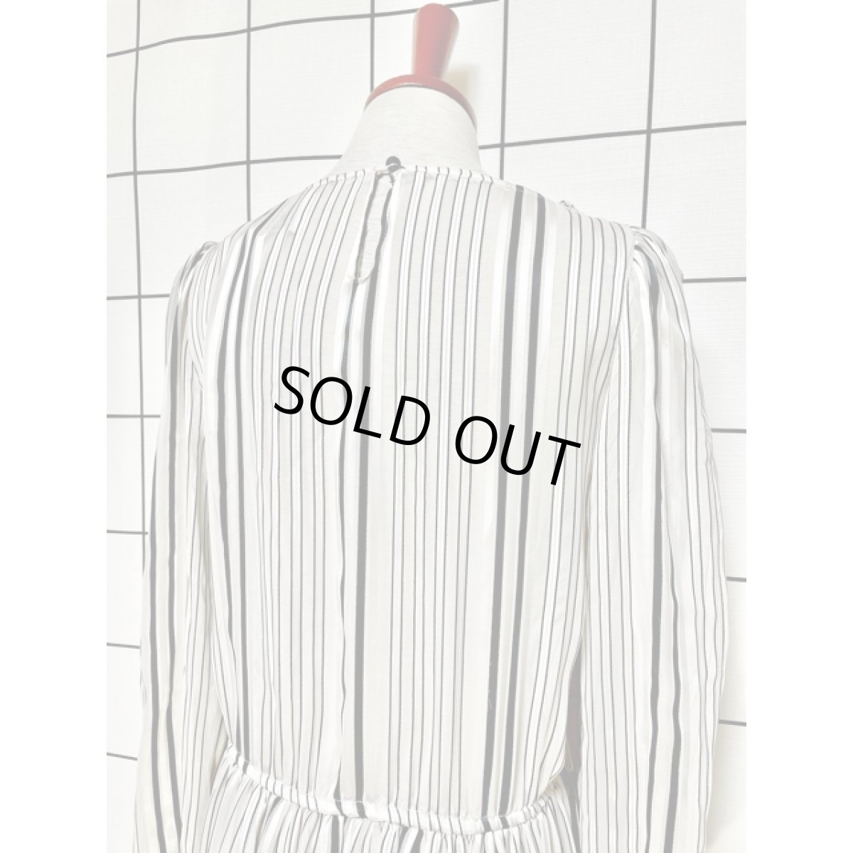 画像3: フリルたっぷり ストライプ UNIONMADE モノトーンカラー アメリカ古着 ヴィンテージドレス (3)