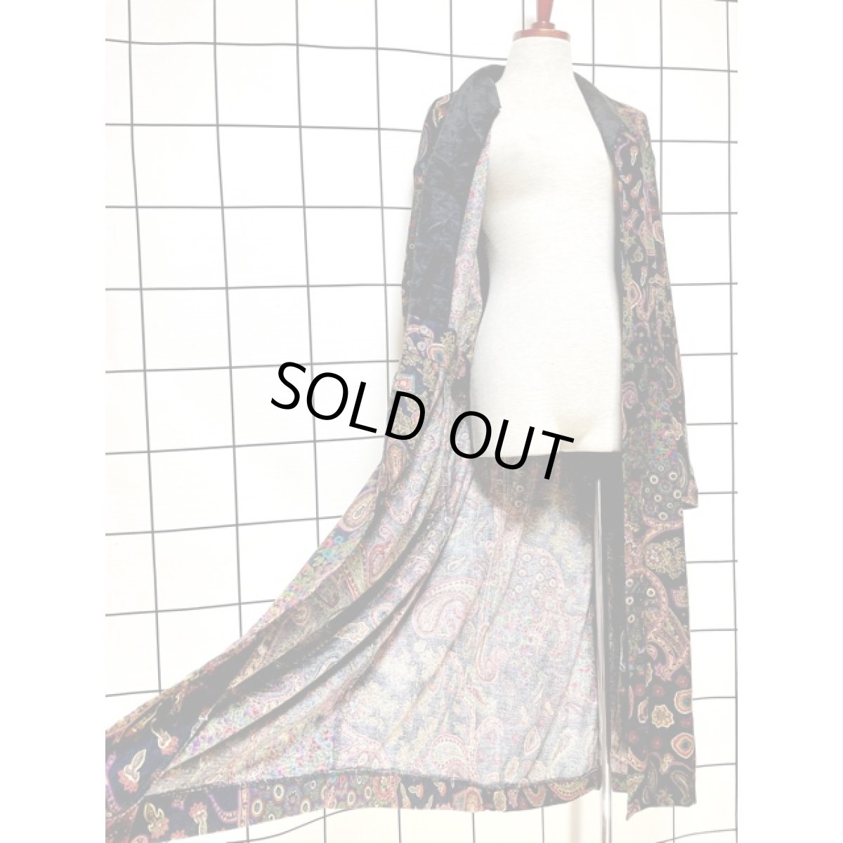 画像10: ベルベット襟 ペイズリー 花柄 総柄 前開き レトロ 長袖  Guatemala グアテマラ 古着  ヴィンテージワンピース (10)