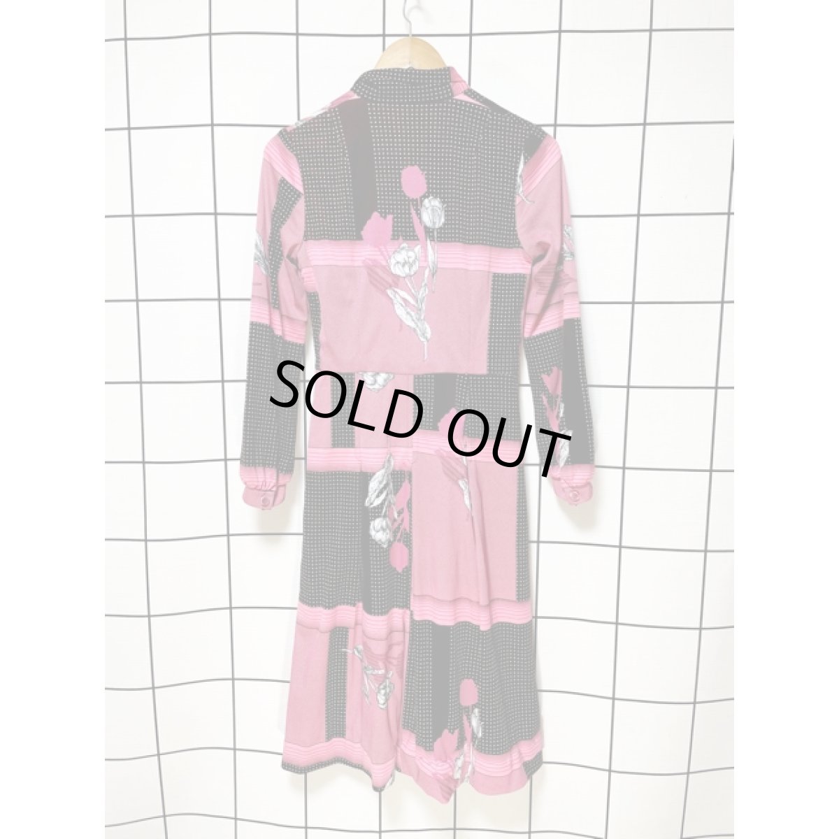 画像2: ドット 花柄 リボンタイ付 70年代 レトロ レディース 長袖 昭和レトロ 国産古着 レトロワンピース (2)