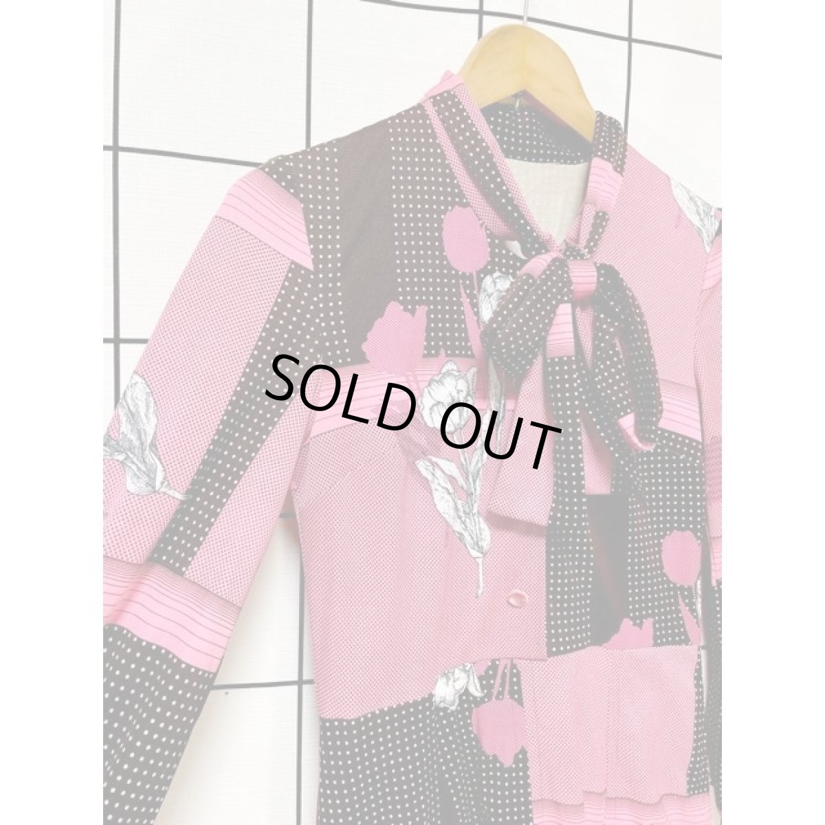 画像6: ドット 花柄 リボンタイ付 70年代 レトロ レディース 長袖 昭和レトロ 国産古着 レトロワンピース (6)