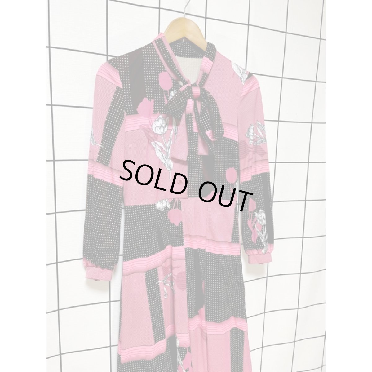 画像4: ドット 花柄 リボンタイ付 70年代 レトロ レディース 長袖 昭和レトロ 国産古着 レトロワンピース (4)