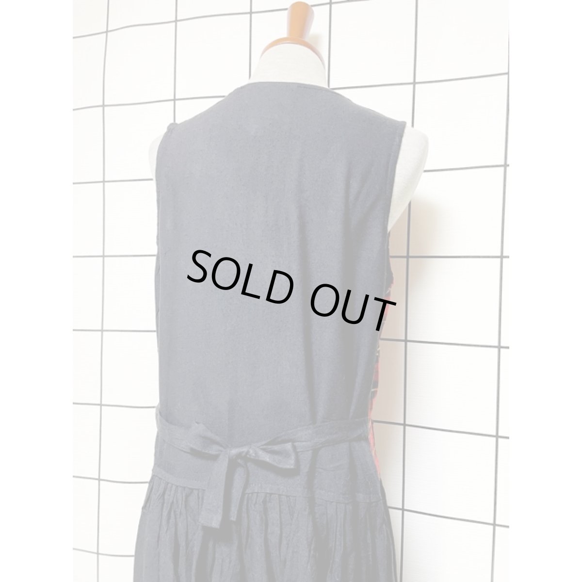 画像4: トラッドガーリー チェック柄 切り替え ノースリーブ レトロ アメリカ古着 ヴィンテージワンピース (4)