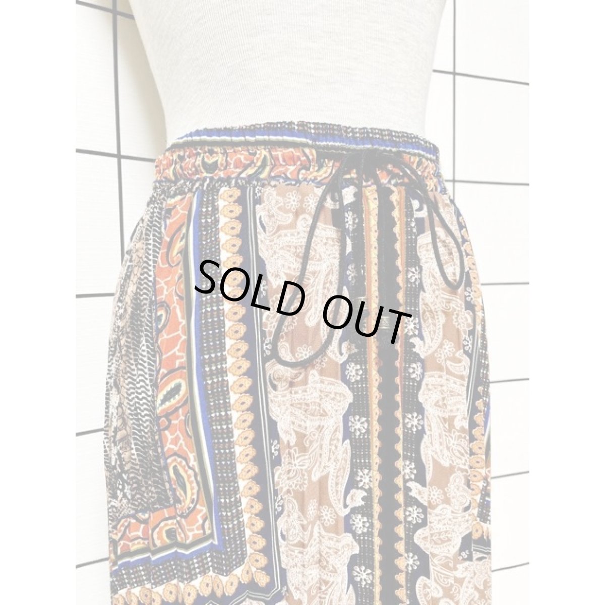 画像2: プリーツ ペイズリー エスニック ウエストゴム 古着 レトロ  ヴィンテージ ロングスカート (2)