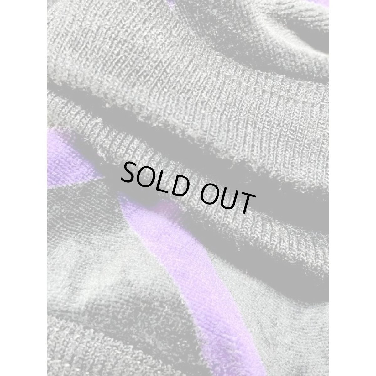 画像9: ベロア 斜めチェック ブラック パープル プルオーバー レトロ アメリカ古着 ヴィンテージトップス (9)