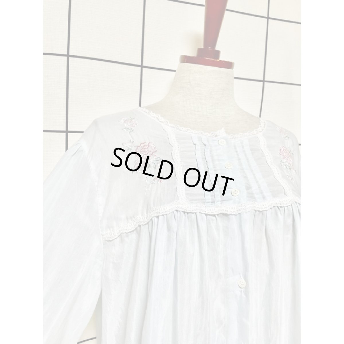 画像6: ライトブルー レース 花刺繍 アメリカ古着 ヴィンテージブラウス (6)