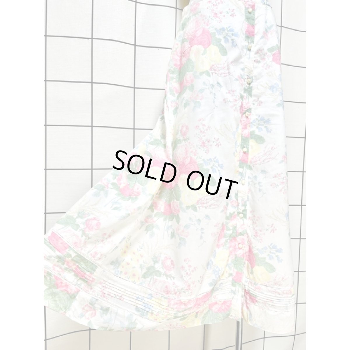 画像4: 花柄 ホワイト 前開き 古着 レトロスカート (4)