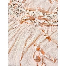 画像12: 透かし編みレース サテンテープ装飾 フレア袖 Mexico 古着 ヴィンテージトップス (12)