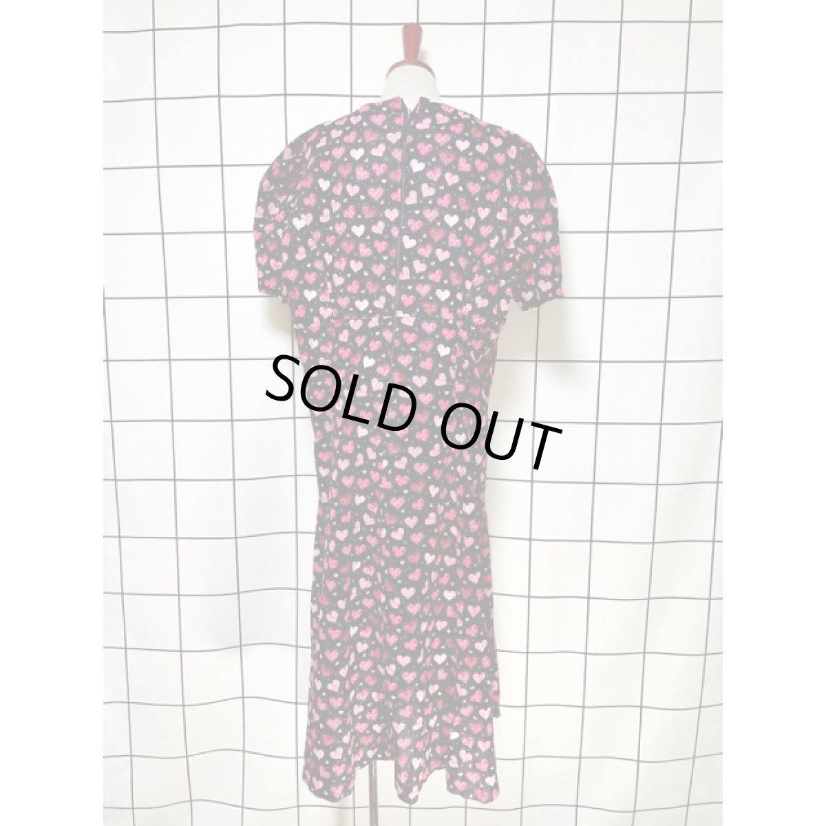 画像2: ハート柄 ラメ ブラック レトロ ヨーロッパ古着 ヴィンテージワンピース (2)