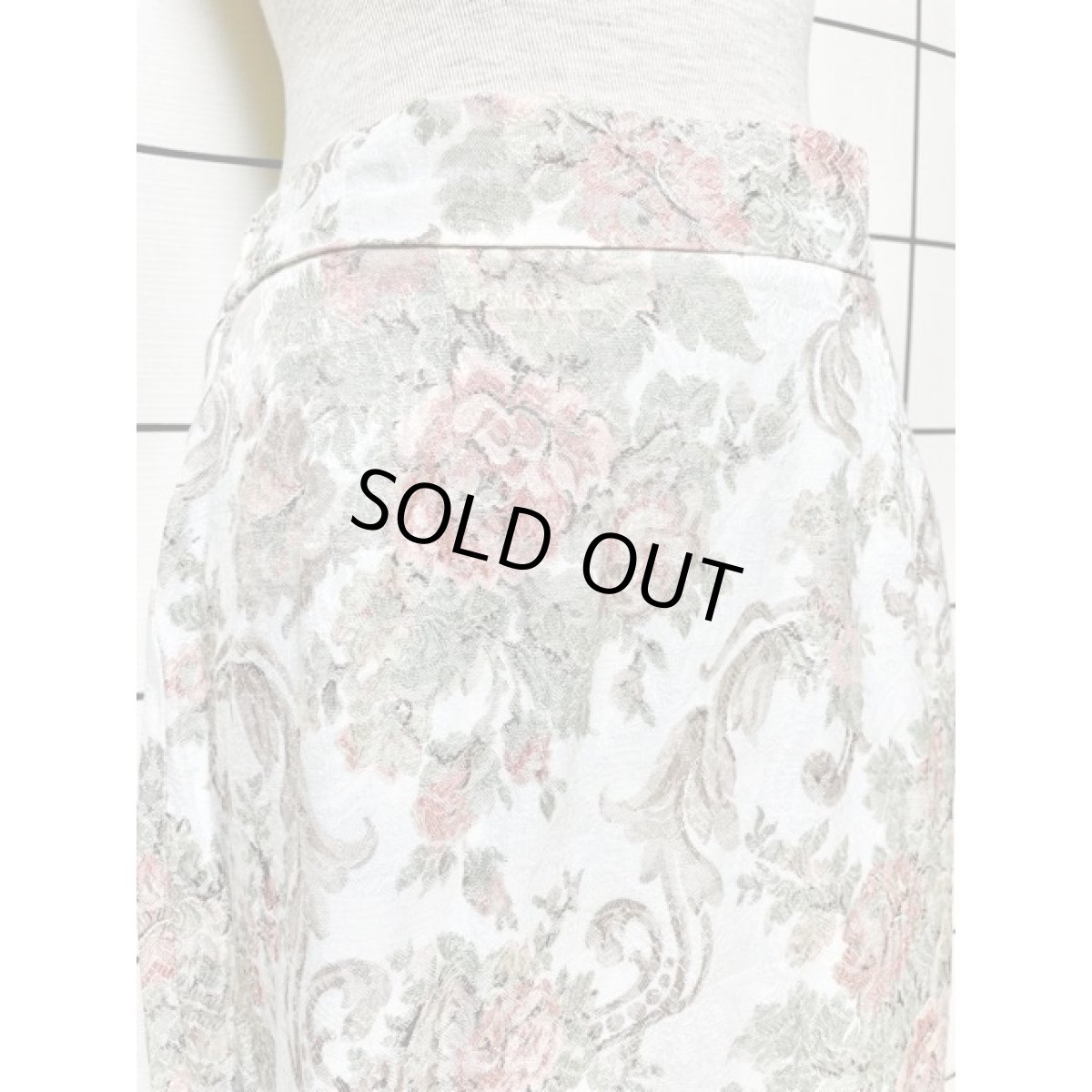 画像2: 花織り模様 ウエストゴム レトロ アメリカ古着 ヴィンテージスカート (2)