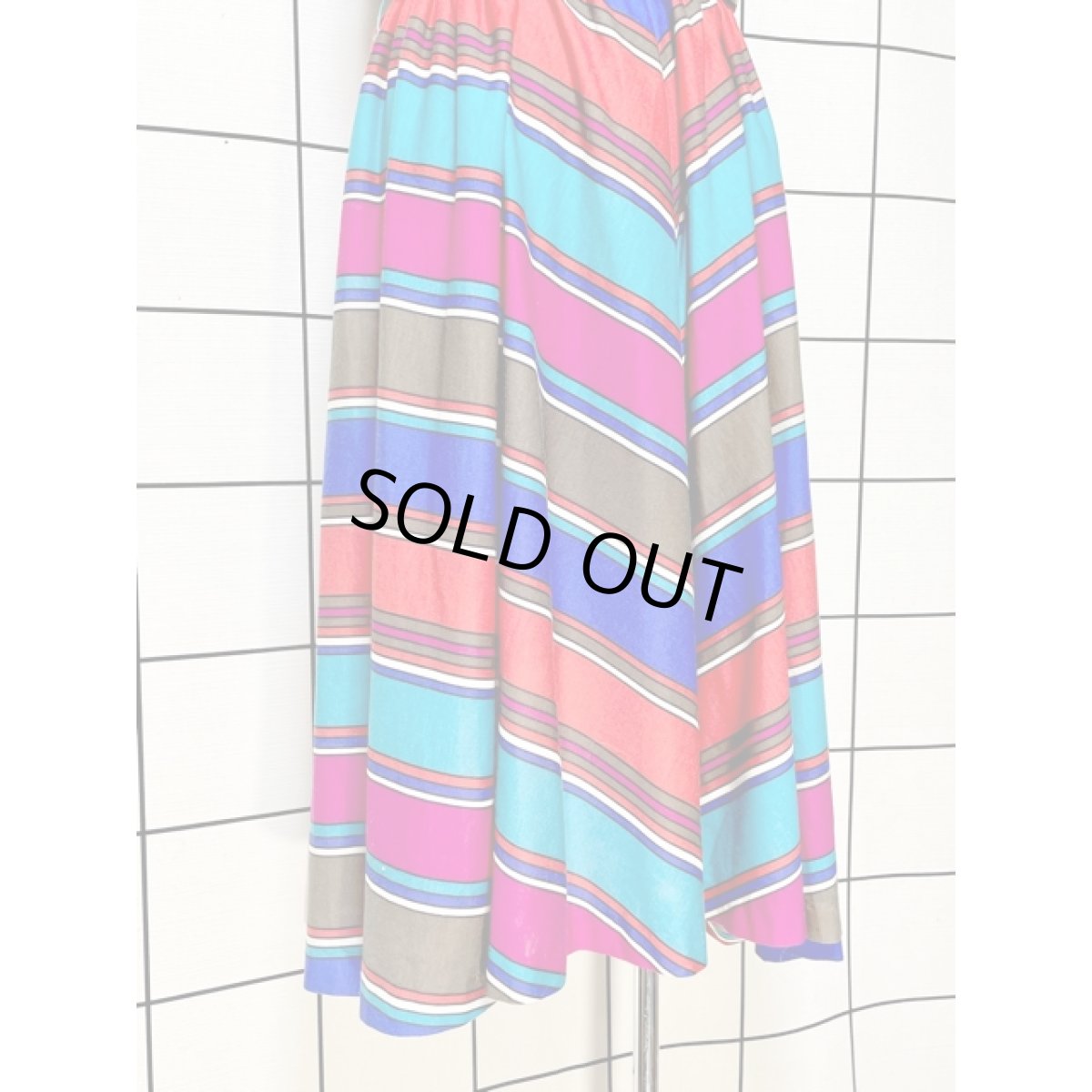 画像9: ストライプ柄 ウエストゴム  重ね着にも便利 レトロ アメリカ古着 キャミワンピース (9)