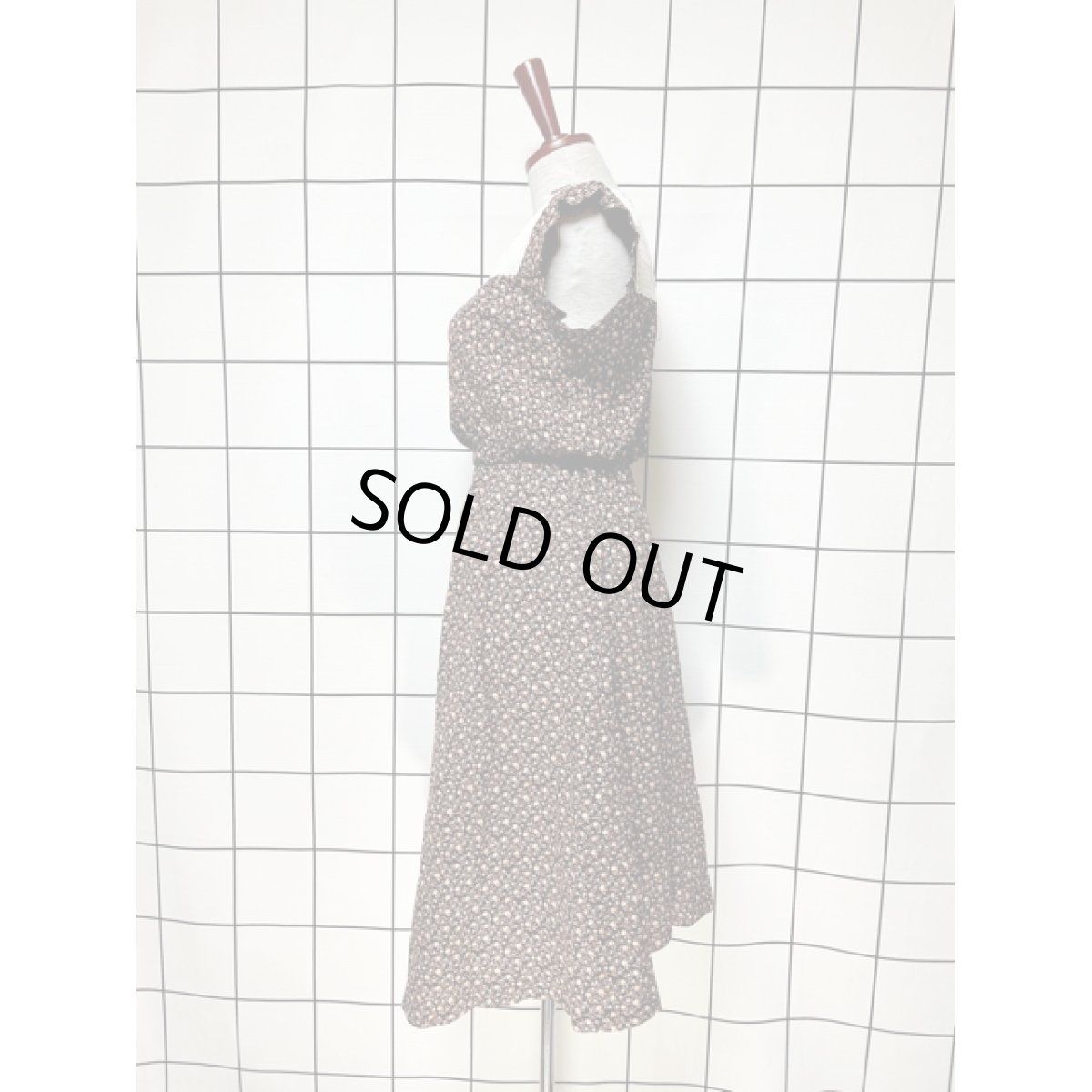 画像2: 小花柄 レース ウエストゴム ガーリー レトロ ノースリーブ アメリカ古着 ヴィンテージワンピース (2)