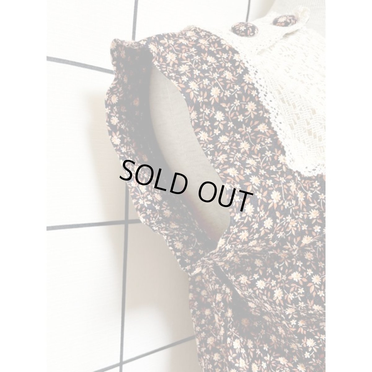 画像8: 小花柄 レース ウエストゴム ガーリー レトロ ノースリーブ アメリカ古着 ヴィンテージワンピース (8)