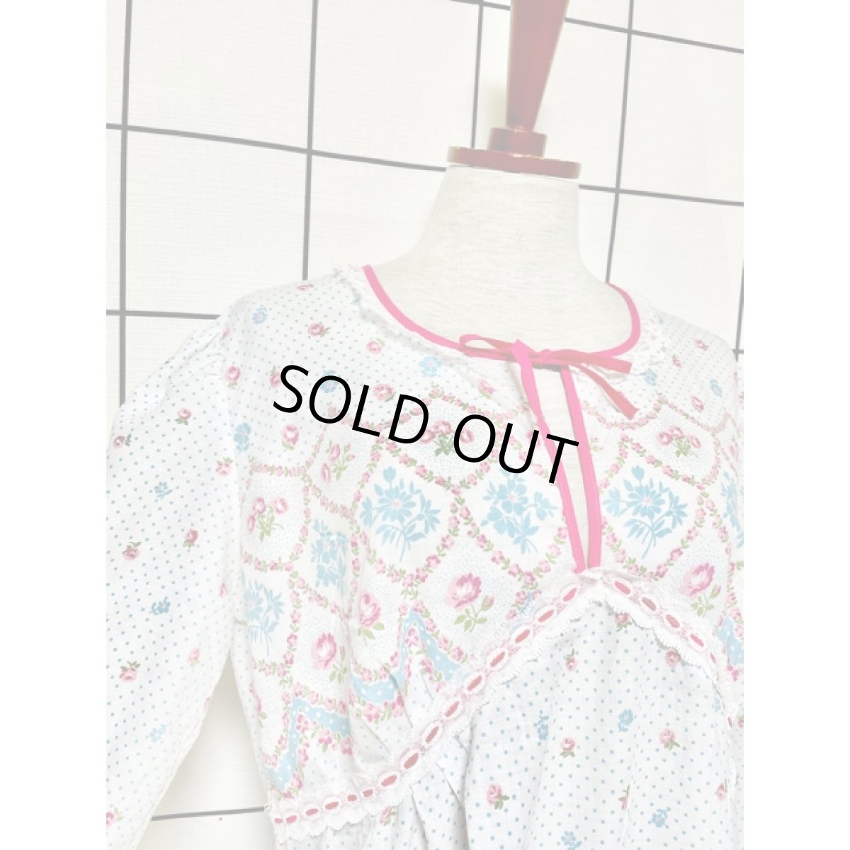 画像6: 花柄 ドット レース リボン レトロ 長袖 ヨーロッパ古着 ヴィンテージロングワンピース (6)