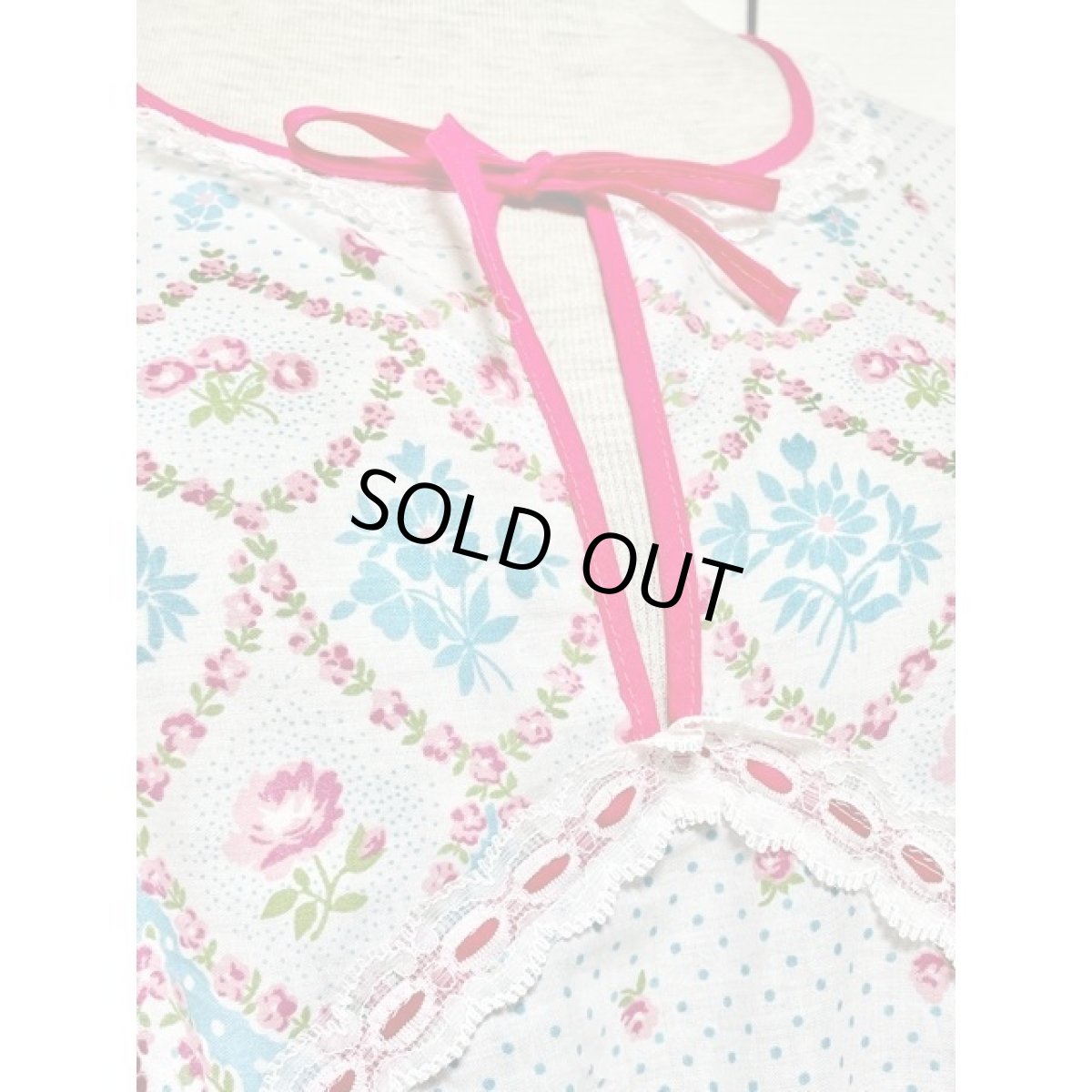 画像7: 花柄 ドット レース リボン レトロ 長袖 ヨーロッパ古着 ヴィンテージロングワンピース (7)