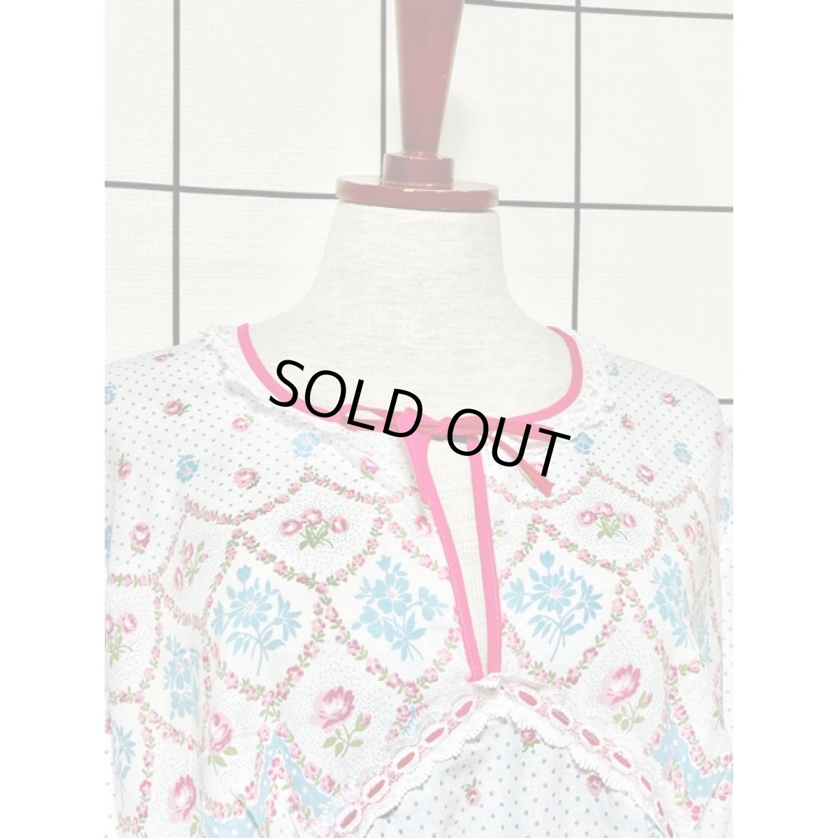 画像5: 花柄 ドット レース リボン レトロ 長袖 ヨーロッパ古着 ヴィンテージロングワンピース (5)