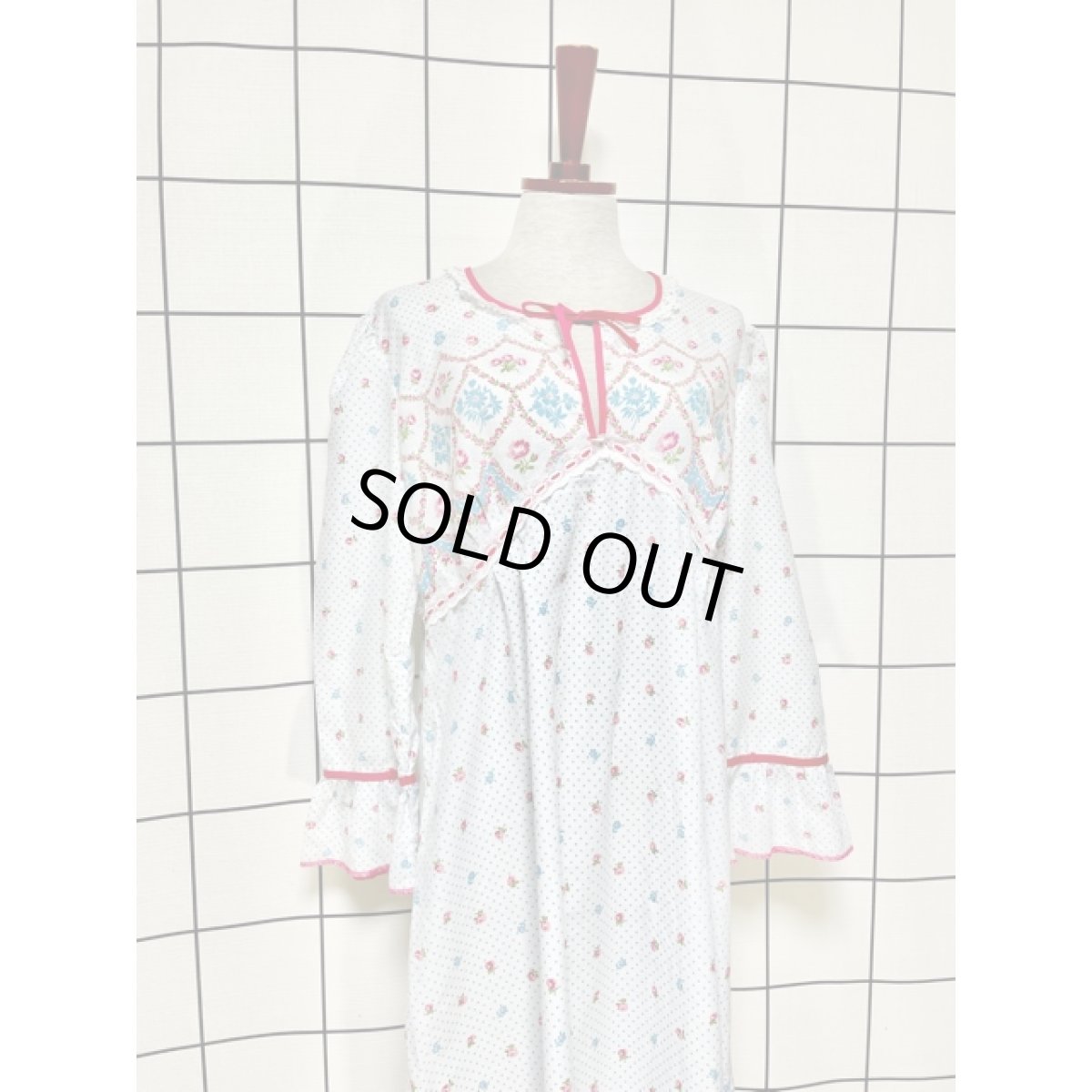 画像3: 花柄 ドット レース リボン レトロ 長袖 ヨーロッパ古着 ヴィンテージロングワンピース (3)