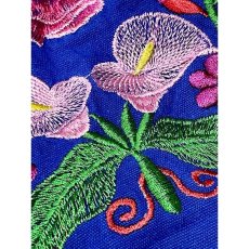 画像15: 花刺繍 袖にも刺繍 ブルー ウエストリボン フォークロア レトロ ヴィンテージワンピース (15)