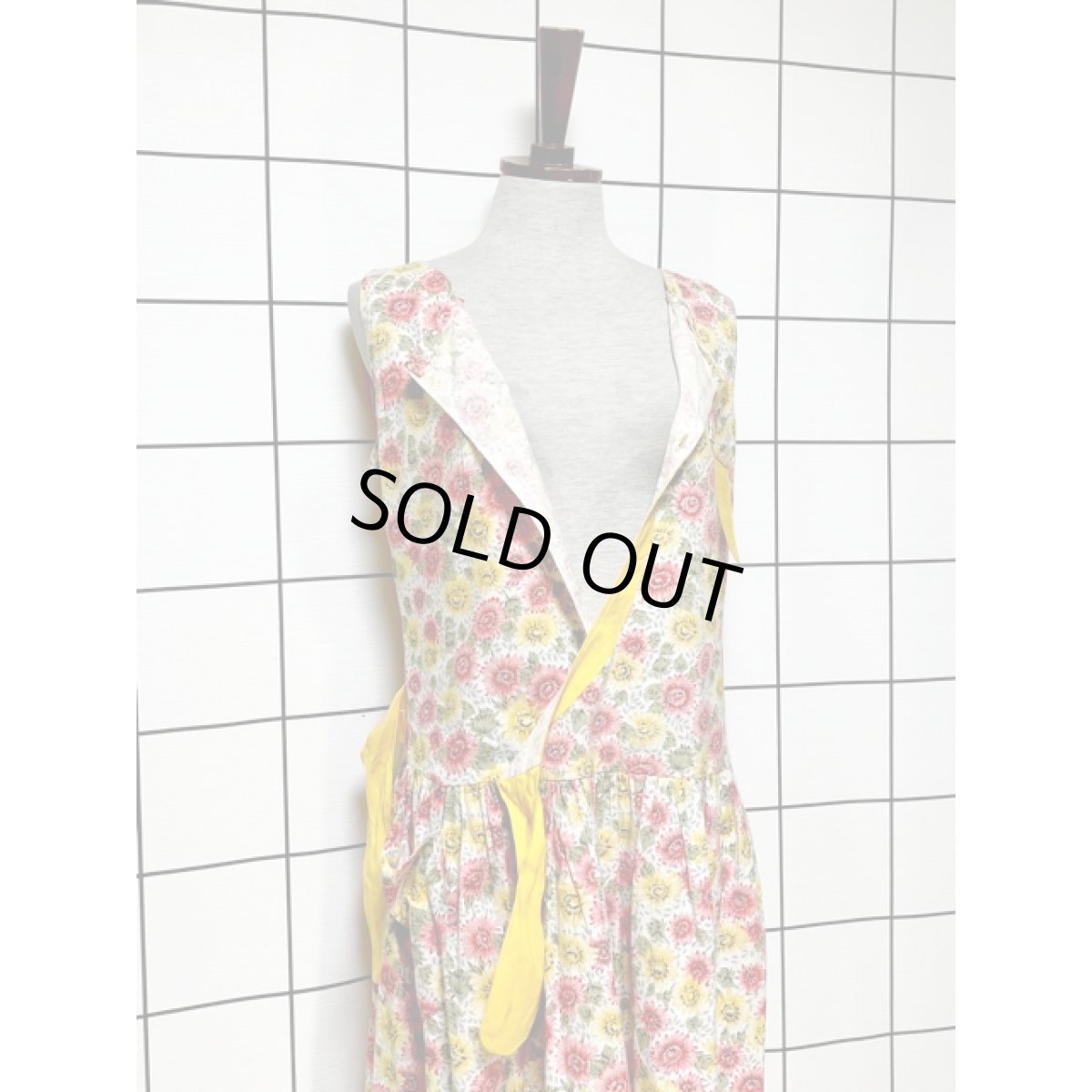 画像11: 花柄 ウエストリボン レトロ ノースリーブ アメリカ古着 ヴィンテージワンピース (11)