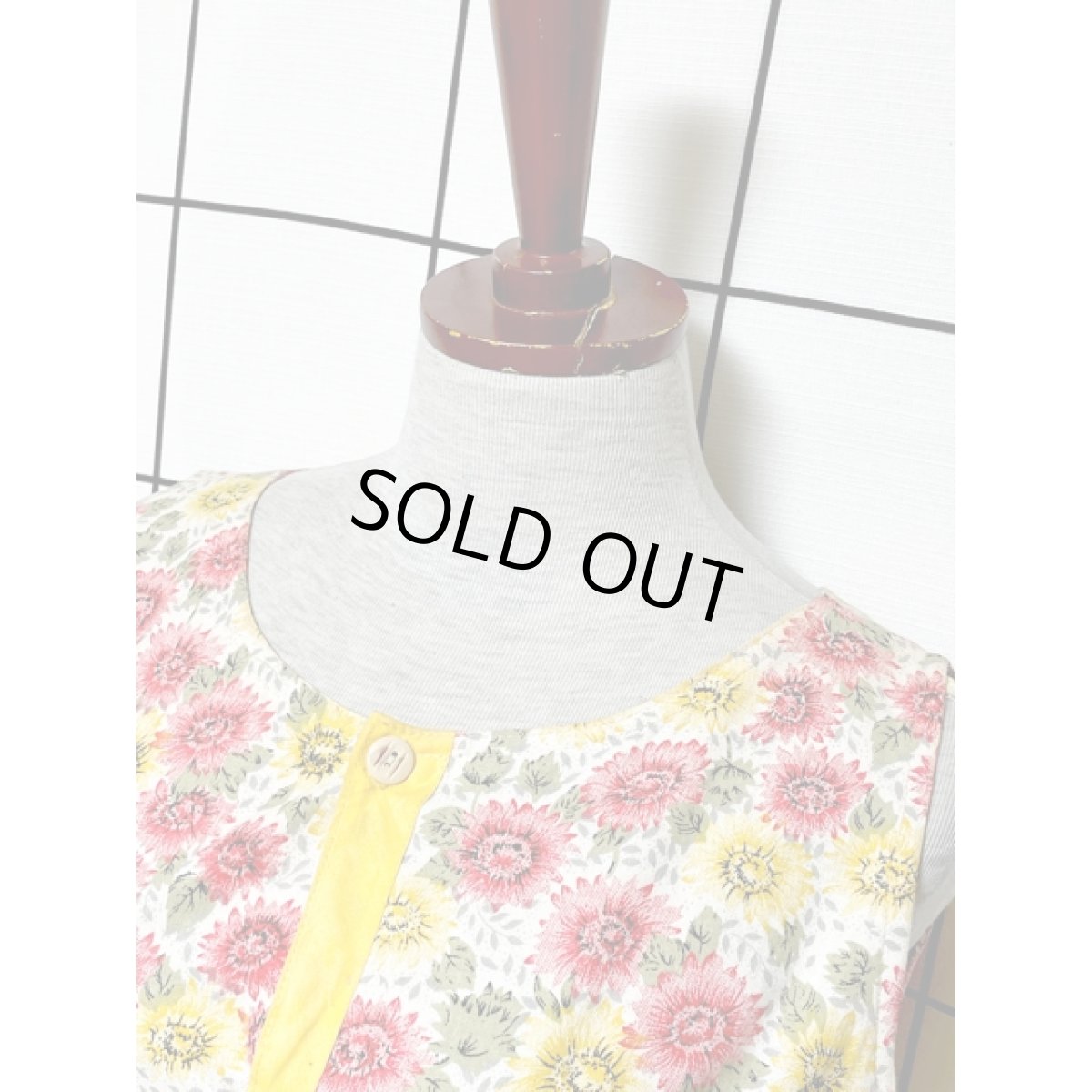 画像4: 花柄 ウエストリボン レトロ ノースリーブ アメリカ古着 ヴィンテージワンピース (4)