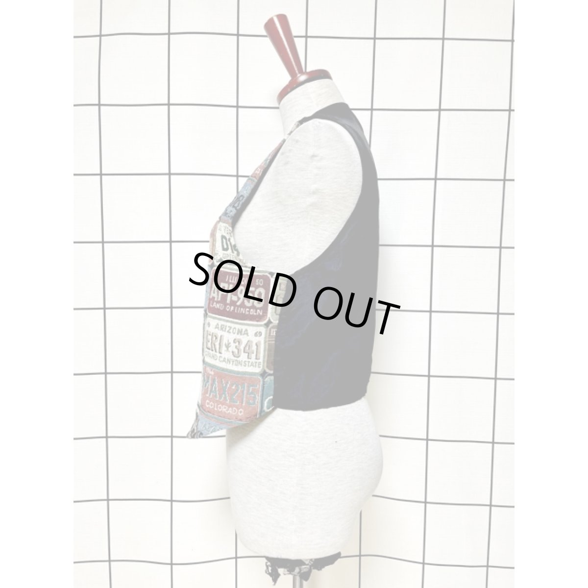 画像2: ナンバープレート模様 レトロ アメリカ古着 ゴブランベスト (2)