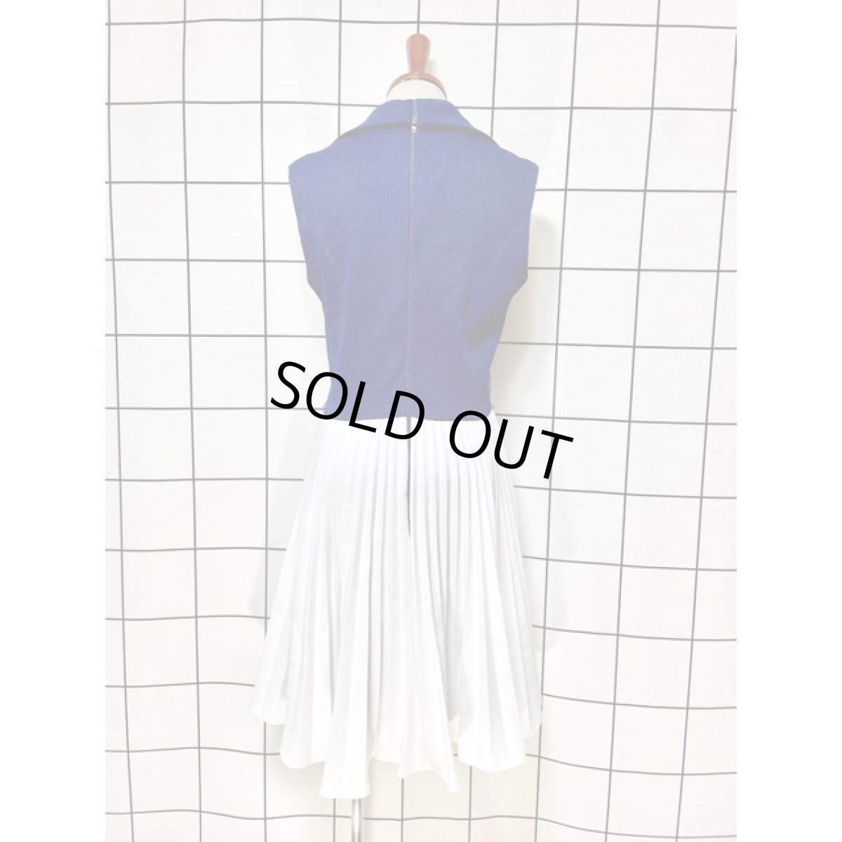 画像3: プリーツ切り替えしデザイン ネイビー ホワイト ノースリーブ レトロクラシカル アメリカ古着 ヴィンテージワンピース (3)