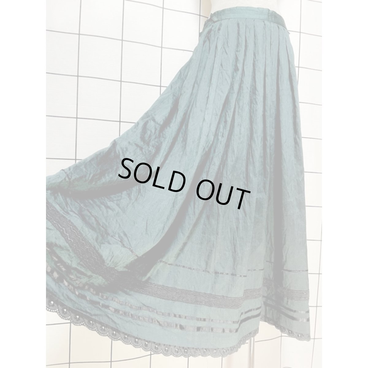 画像4: 深いグリーン レース ベルベットテープ チロリアンテープ フォークロア チロルスカート ドイツ民族衣装 (4)