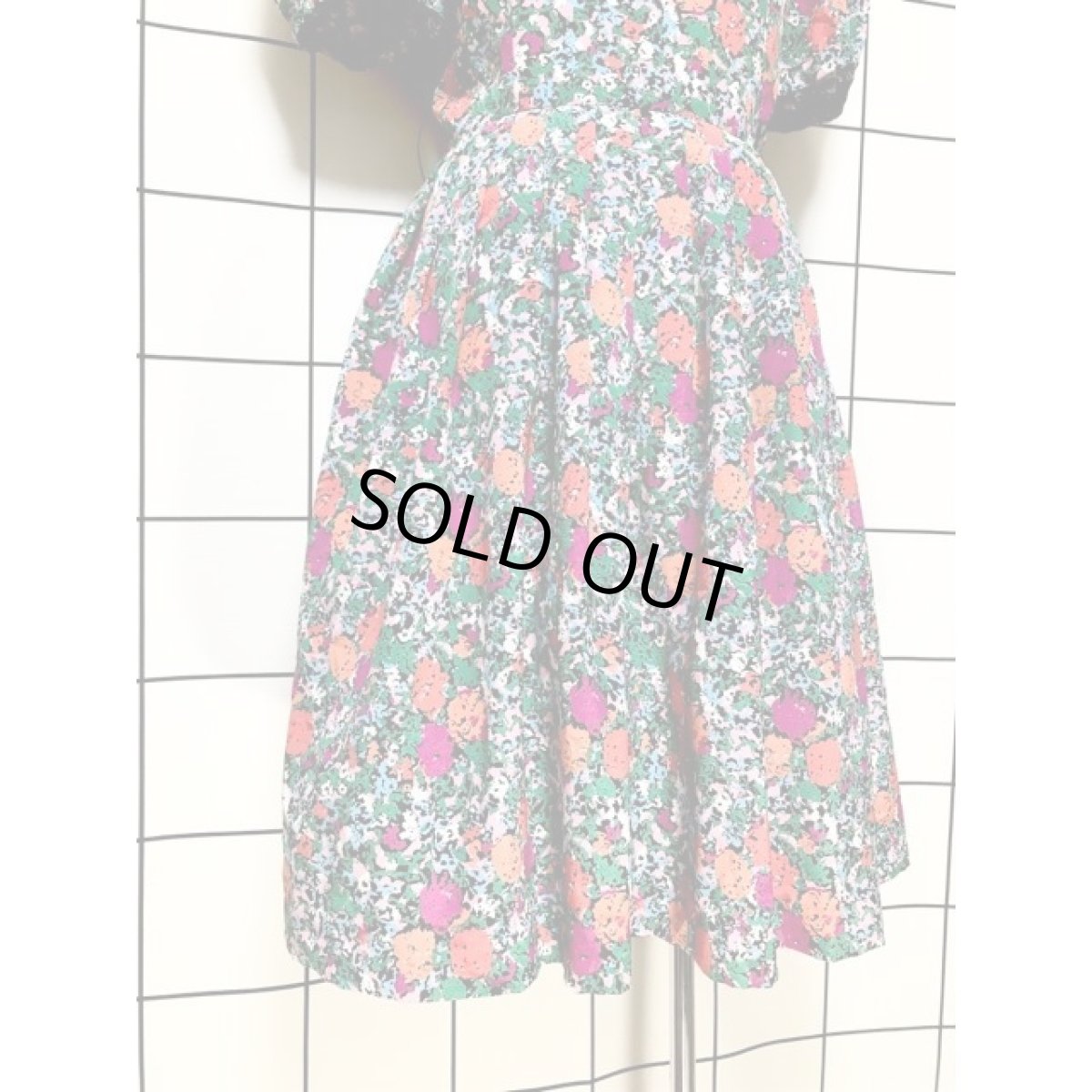 画像8: 総花柄 パフスリーブ 半袖 レトロ アメリカ古着 ヴィンテージワンピース (8)