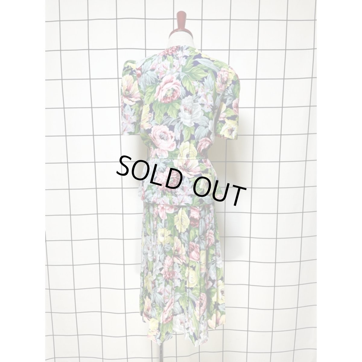 画像2: 総花柄 フロントウエストフリル プリーツ レトロ アメリカ古着 ヴィンテージワンピース (2)