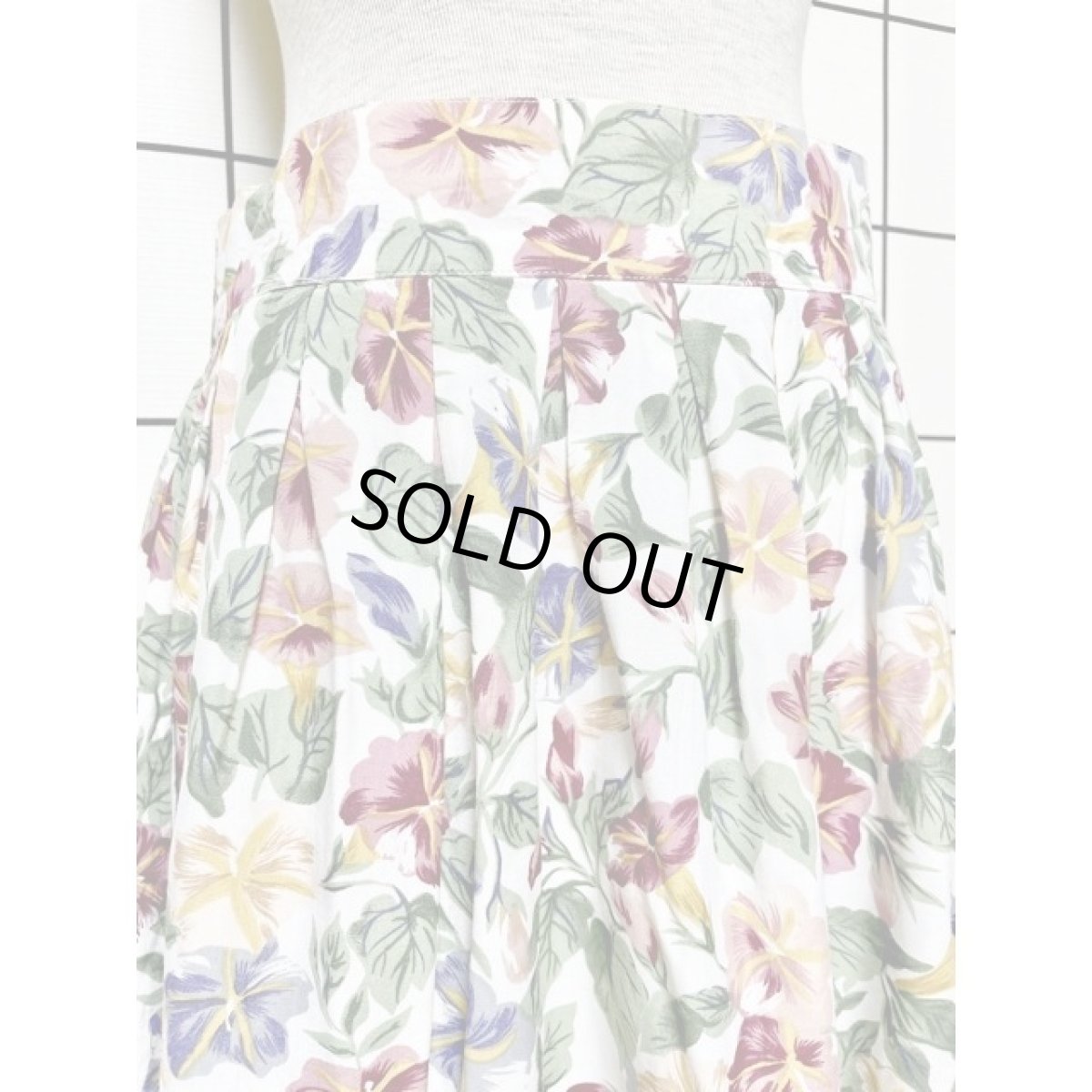 画像2: ボタニカル柄 花柄 ホワイト ウエストゴム レトロ アメリカ古着 ヴィンテージスカート (2)