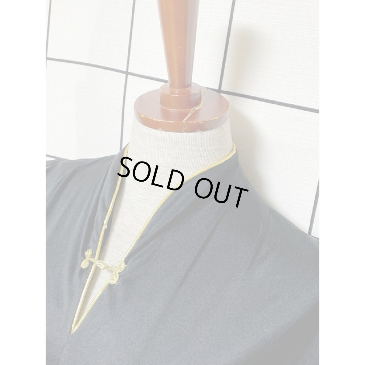 画像5: プリーツ切り替え ブラック ゴールドパイピング ウエストゴム レトロ アメリカ古着 ヴィンテージドレス (5)