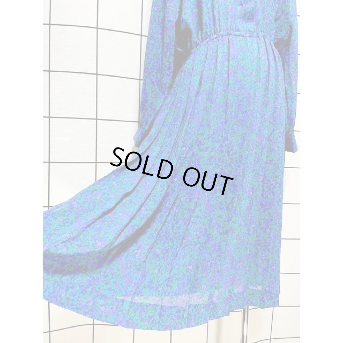 画像9: アート柄 プリーツ切り替え ウエストゴム レトロサイケ アメリカ古着 ヴィンテージワンピース (9)