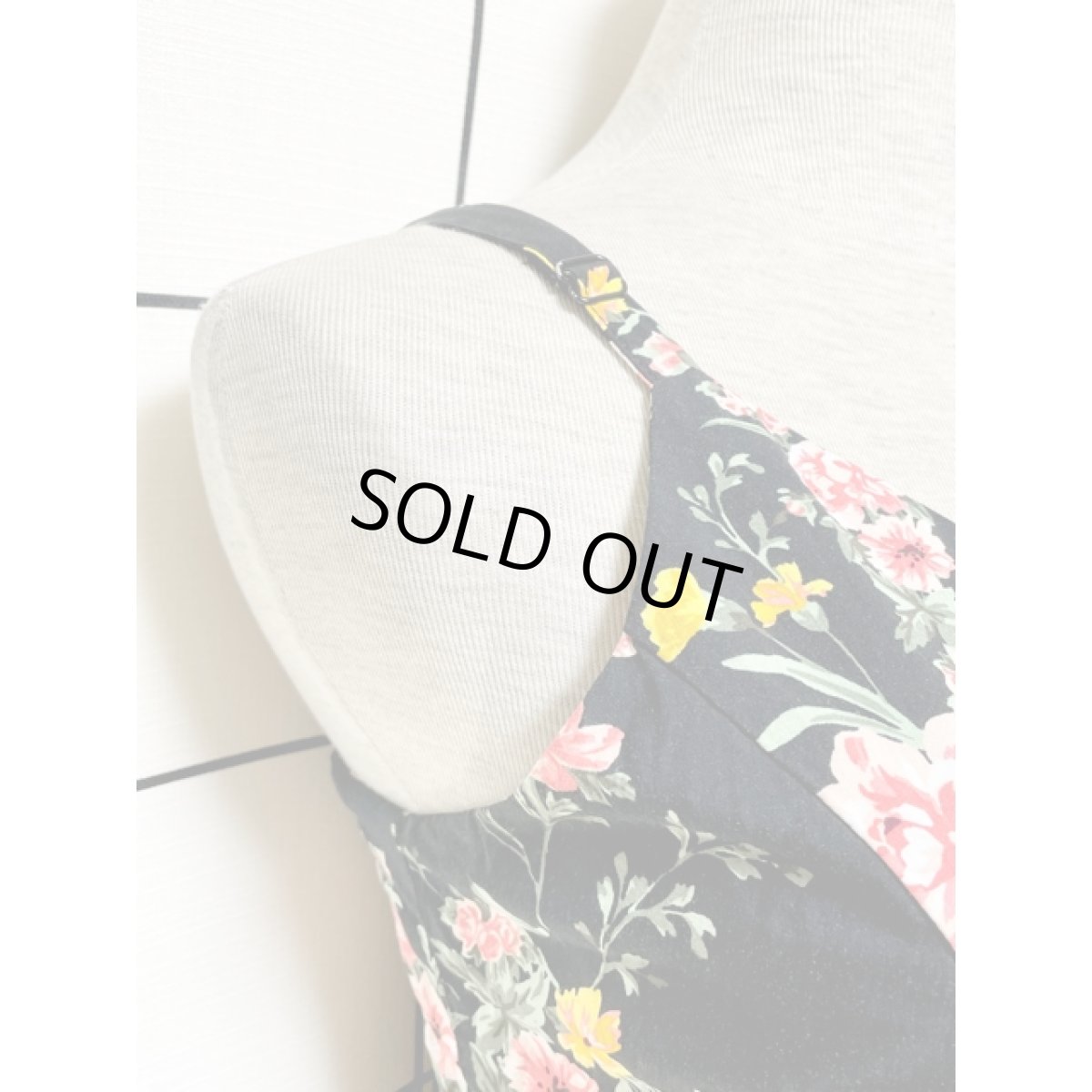 画像8: 花柄 ブラック 重ね着にも便利 レトロ アメリカ古着 キャミワンピース (8)