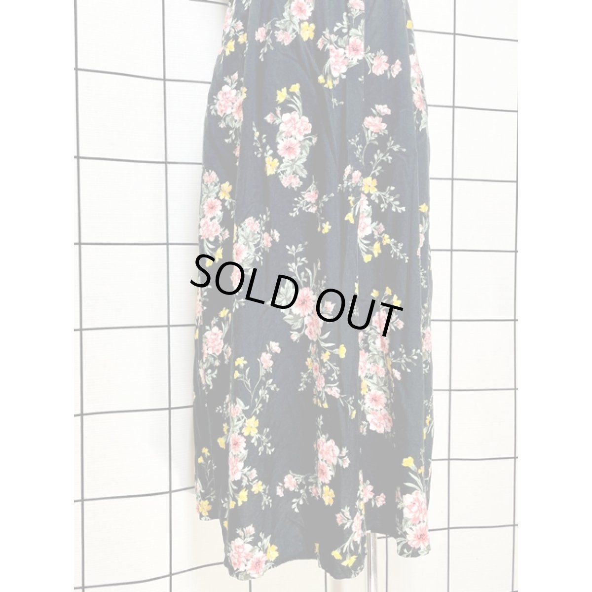 画像10: 花柄 ブラック 重ね着にも便利 レトロ アメリカ古着 キャミワンピース (10)