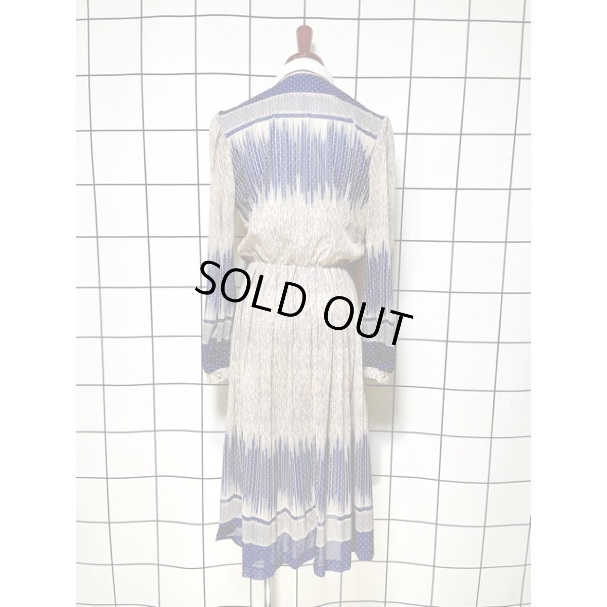 画像2: ドット グラデーション模様 ウエストゴム レトロ アメリカ古着 ヴィンテージワンピース (2)