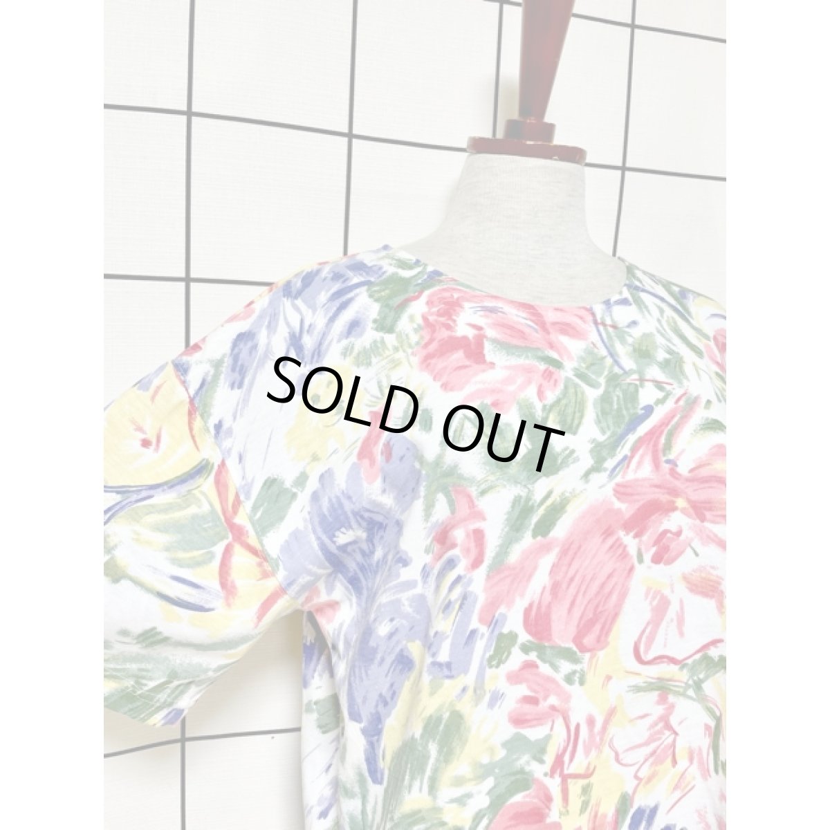 画像6: オーバーサイズコーデにぴったり アート調 花柄 総柄 アメリカ古着 半袖 シャツ ヴィンテージTシャツ (6)