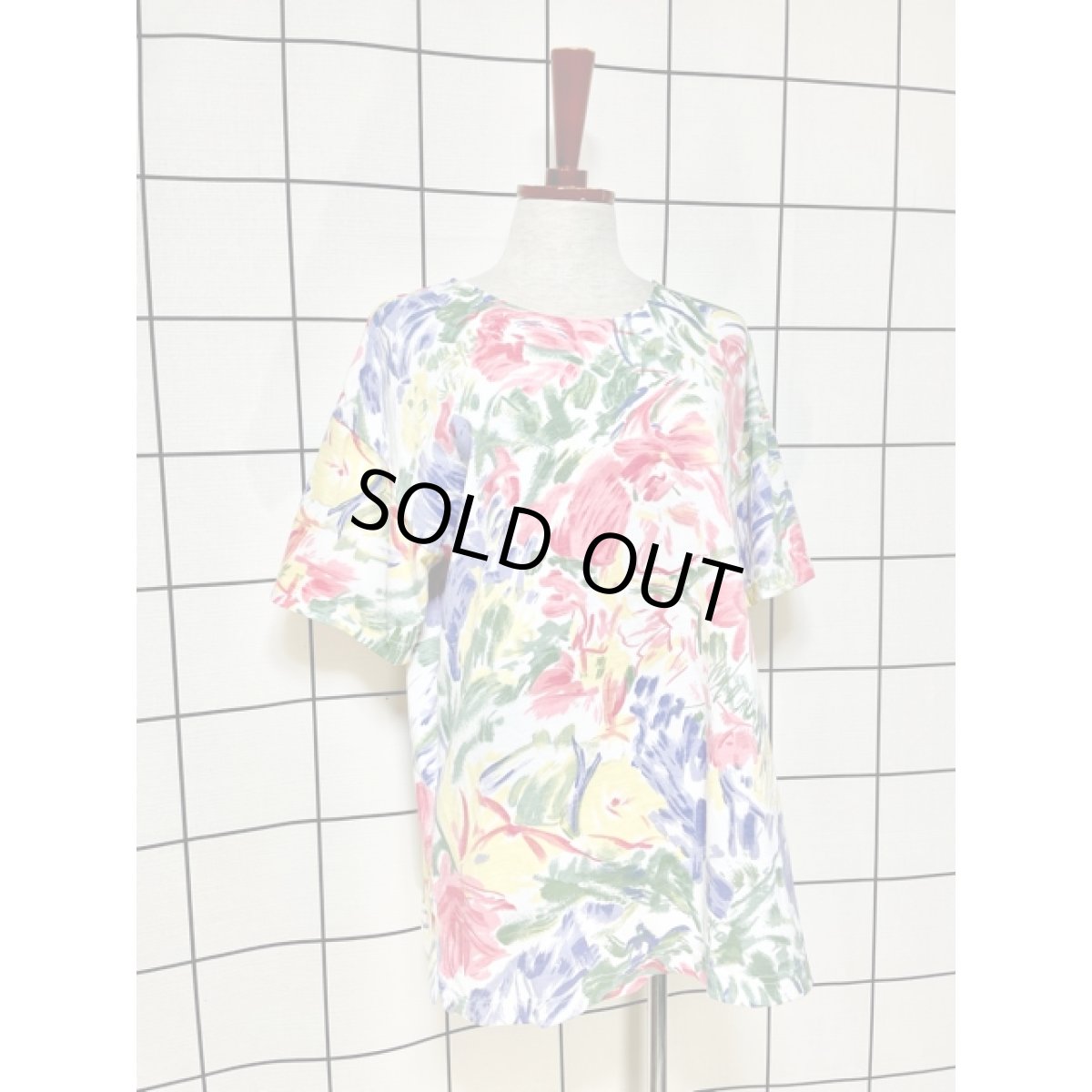 画像3: オーバーサイズコーデにぴったり アート調 花柄 総柄 アメリカ古着 半袖 シャツ ヴィンテージTシャツ (3)