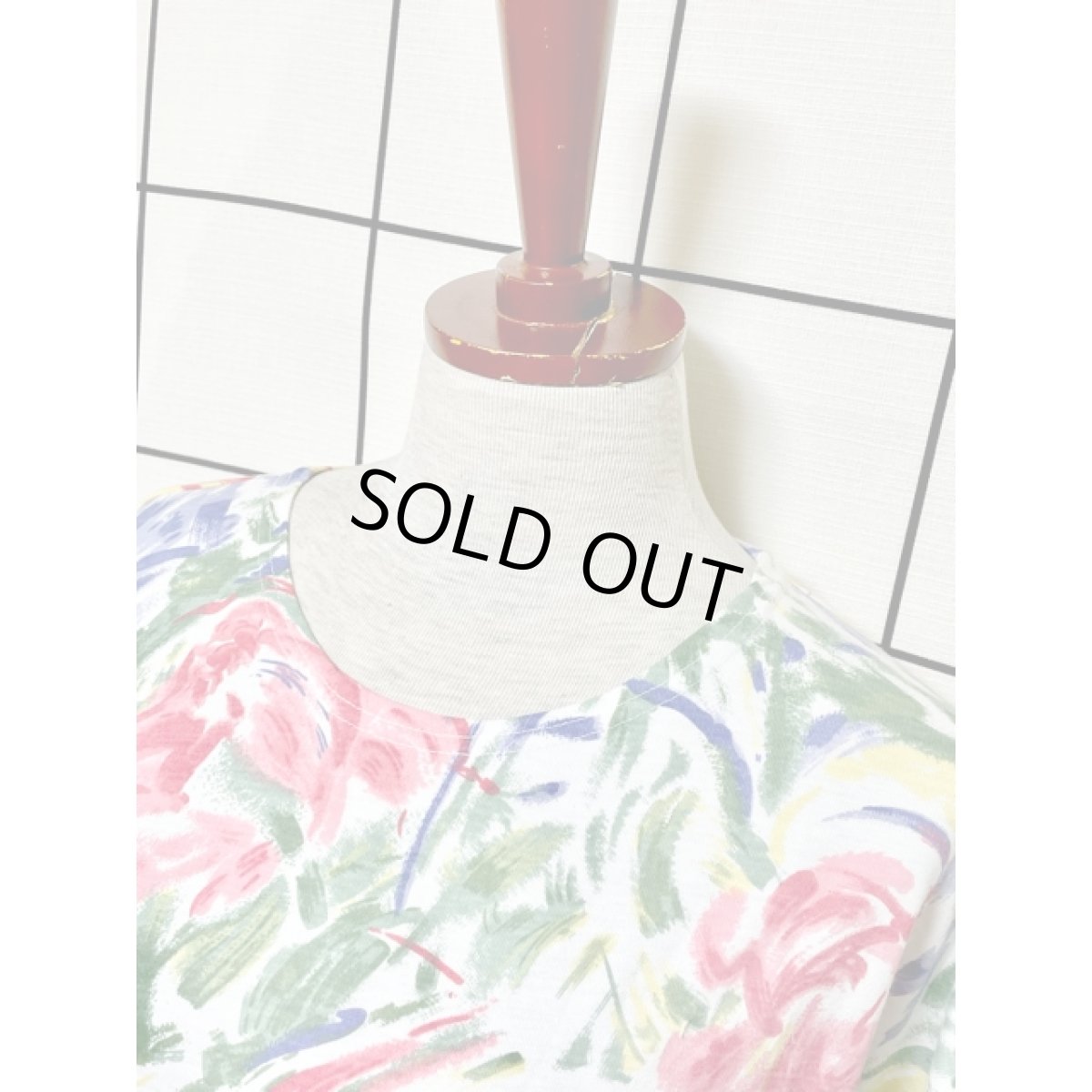 画像4: オーバーサイズコーデにぴったり アート調 花柄 総柄 アメリカ古着 半袖 シャツ ヴィンテージTシャツ (4)