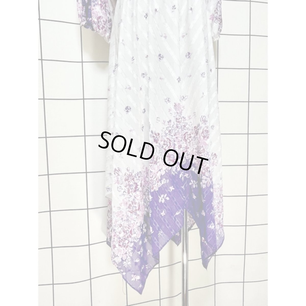 画像8: 花柄 ストライプ織り ウエストゴム ドルマン レトロ アメリカ古着 ヴィンテージワンピース  (8)