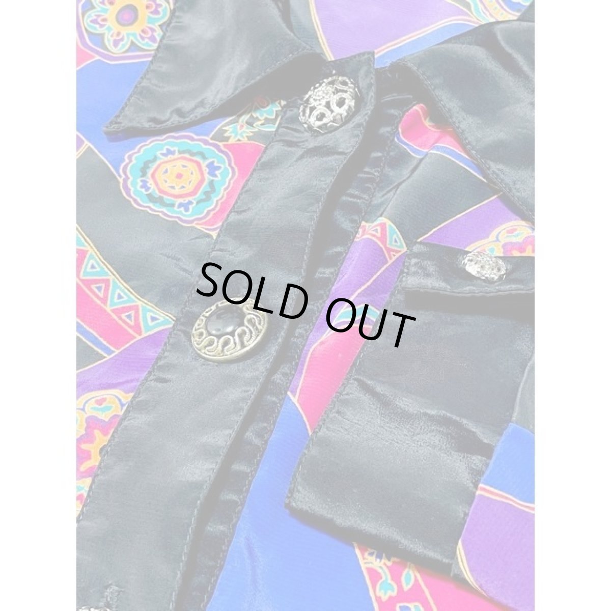 画像10: レトロサイケ オーバーサイズコーデにもおすすめ 花柄 大ぶりボタン アメリカ古着 長袖 シャツ ヴィンテージブラウス (10)