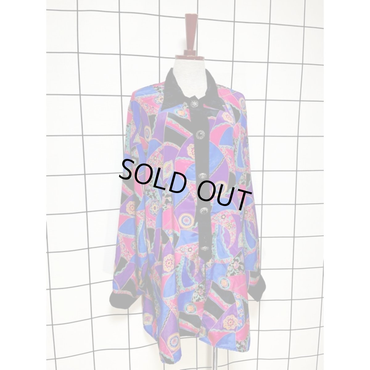 画像3: レトロサイケ オーバーサイズコーデにもおすすめ 花柄 大ぶりボタン アメリカ古着 長袖 シャツ ヴィンテージブラウス (3)