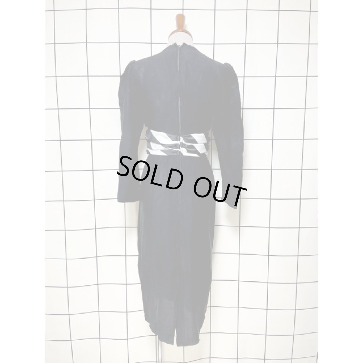 画像2: ウエストストライプ Ｖネック ブラック レトロ アメリカ古着 ヴィンテージドレス (2)