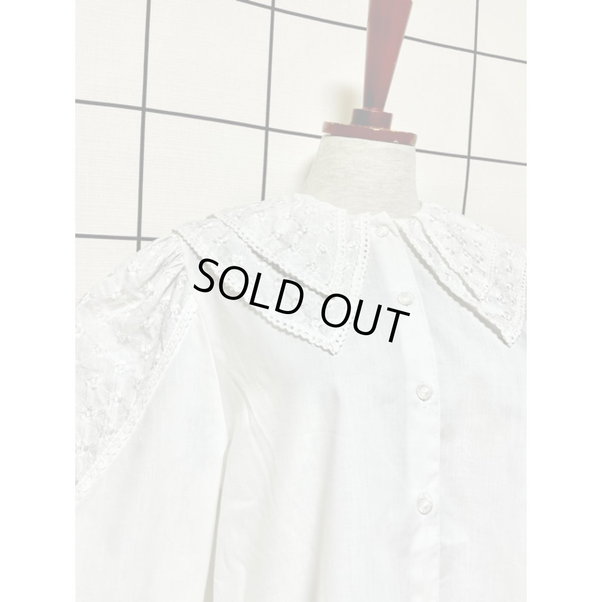 画像7: 西ドイツ ダブルカラー 花刺繡入り襟 レース ディアンドル チロルブラウス ドイツ民族衣装 舞台 演奏会 フォークダンス オクトーバーフェスト (7)