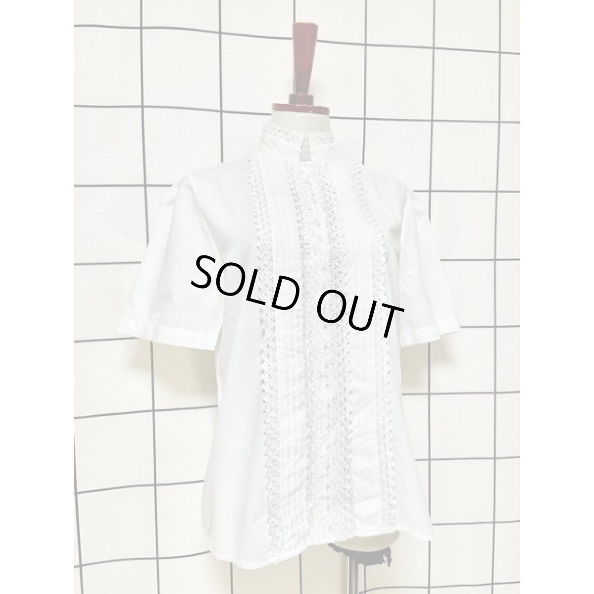 画像3: フロントレース スタンドカラー 半袖 レトロ ヨーロッパ古着 シャツ ヴィンテージホワイトブラウス (3)