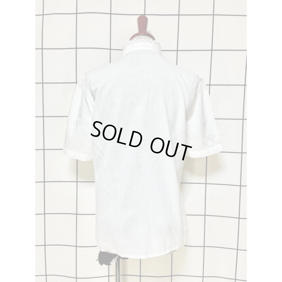 画像2: フロントレース スタンドカラー 半袖 レトロ ヨーロッパ古着 シャツ ヴィンテージホワイトブラウス (2)