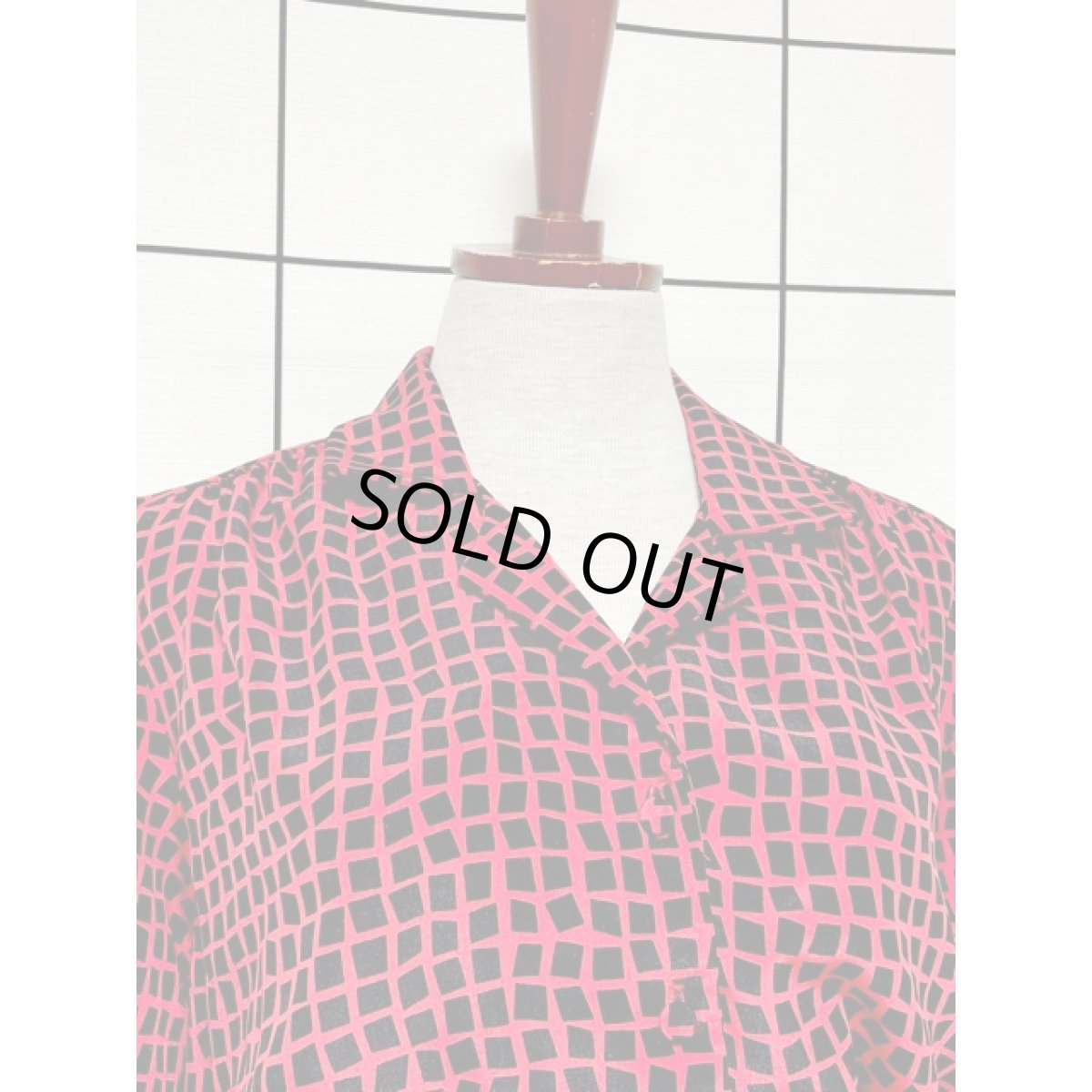 画像5: スクエア柄 レッド ベルト付 ウエストゴム レトロ アメリカ古着 ヴィンテージワンピース (5)